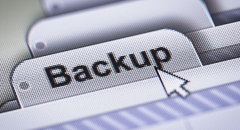 Why is it important to backup your phone-featured (1)